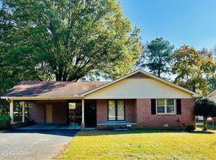 76 Glen Eden Dr, Jackson, TN 38301