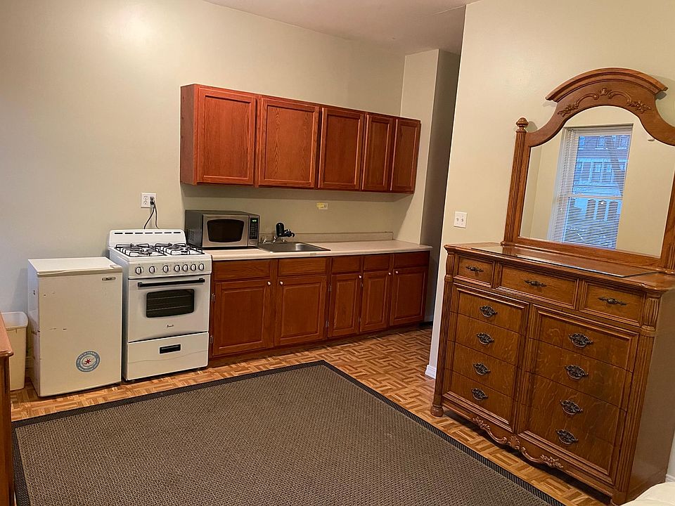 2nd image of 4531 N Magnolia Ave #1S
