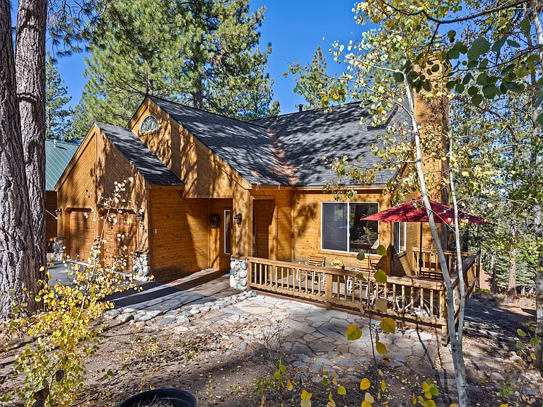 724 Conifer — Photo 38