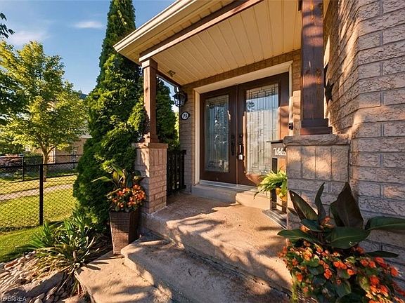 4th image of 75 Hunter Way