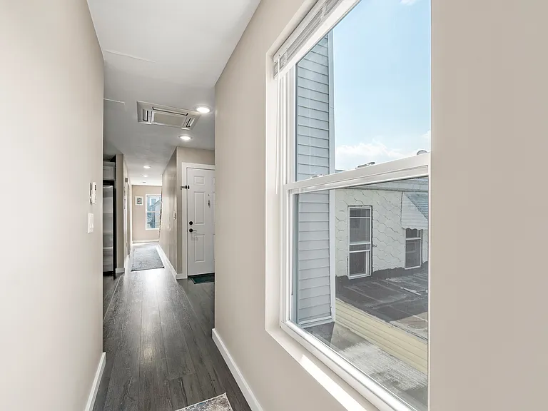 146 Congress St #2 — Photo 8