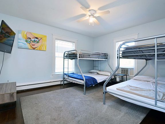 5th image of 2209 Aldrich Ave S #2