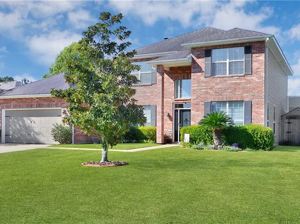 305 Stallion Ct, Covington, LA 70435