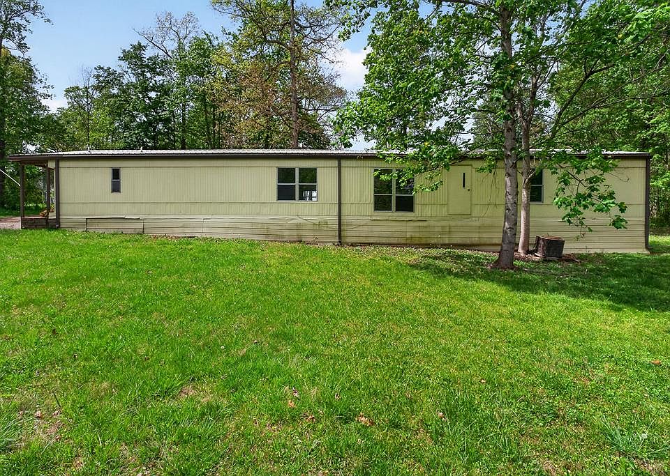 1st image of 900 Rose Garden Ln