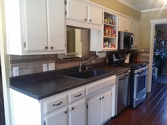 5th image of 1001 Sugarbush Ln