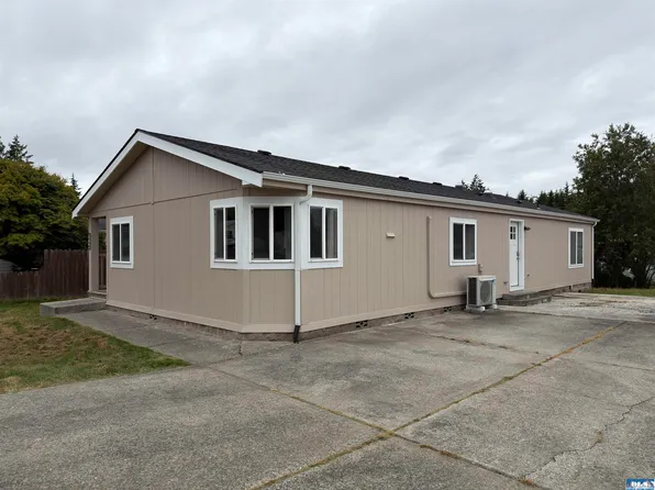 1704 Delores Pl, Pt Angeles, WA 98363