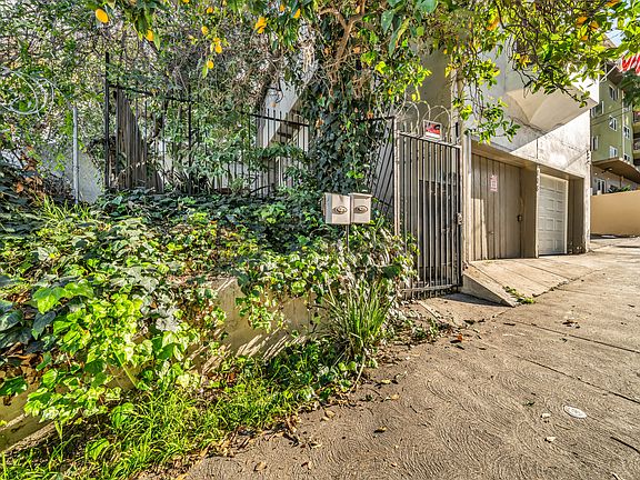 4th image of 108 1/2 Witmer St