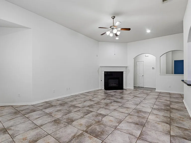 271 Westwood Dr — Photo 19