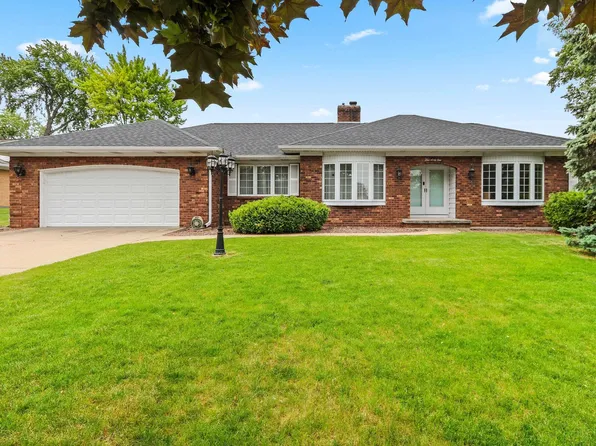 161 Saint Marys Blvd, Green Bay, WI 54301