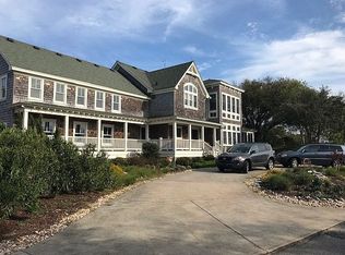 370 Sea Oats Trl, Southern Shores, NC 27949