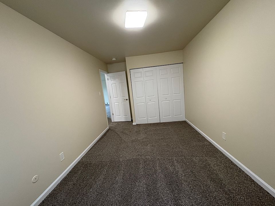 Meadows at Edgewood second bedroom