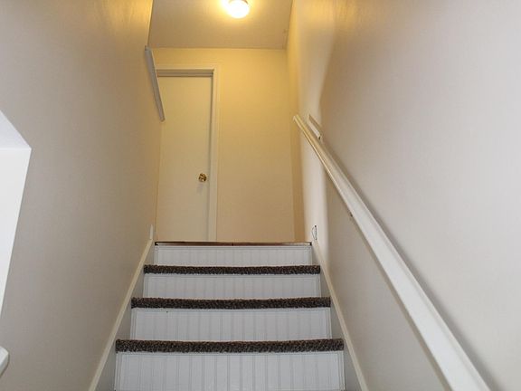 5th image of 20 Oakwood Dr