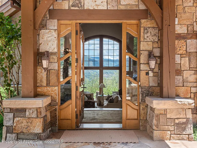 691 Pfister Dr — Photo 84