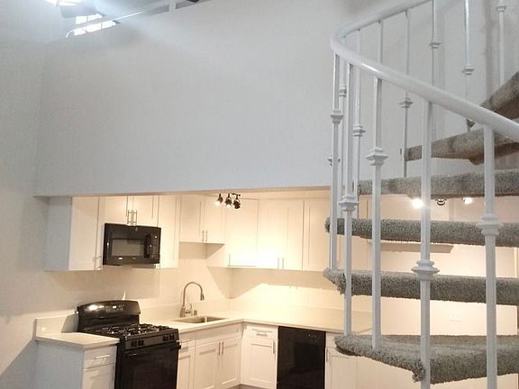 5th image of 4335 W Rosecrans Ave APT 1