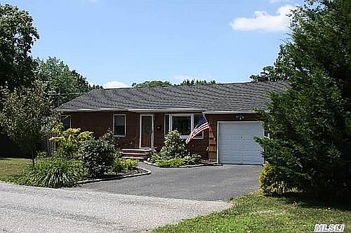 2nd image of 2 Lewis Ln