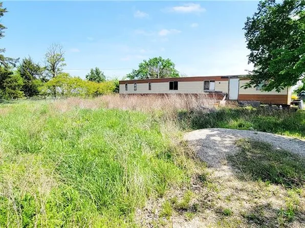 1507 Violet Rd, Piqua, KS 66761