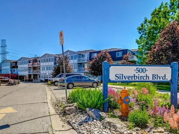 500 Silverbirch Blvd #203, Hamilton, ON L0R 1W0