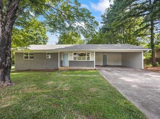 617 E Ash St, Fayetteville, AR 72703