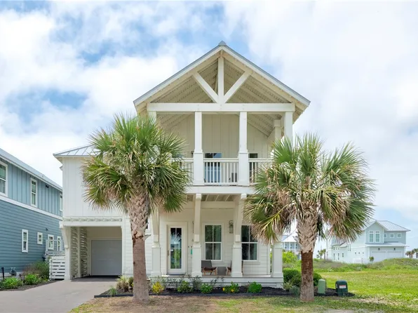 643 Center Sq W, Port Aransas, TX 78373