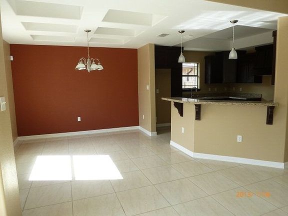 4th image of 426 Villas Soleadas St