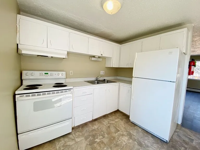 3509 Iowa St — Photo 13
