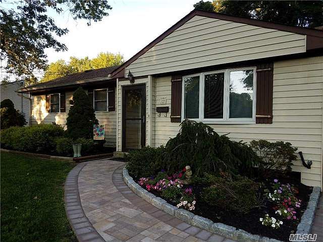 1st image of 2811 Falcon Ave