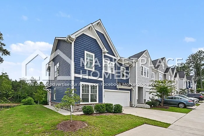 4 bed, 3.0 bath, 2348 sqft, $2,245 — Photo 4