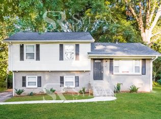 432 Fairgreen Dr, Charlotte, NC 28217