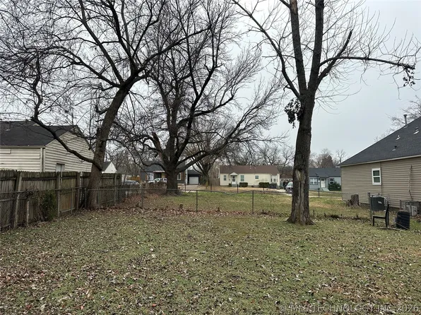 4307 E 4th Pl, Tulsa, OK 74112