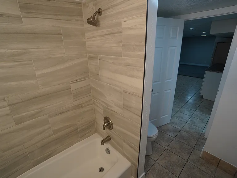 3 bed, 1.0 bath, 1212 sqft, $1,150 — Photo 13