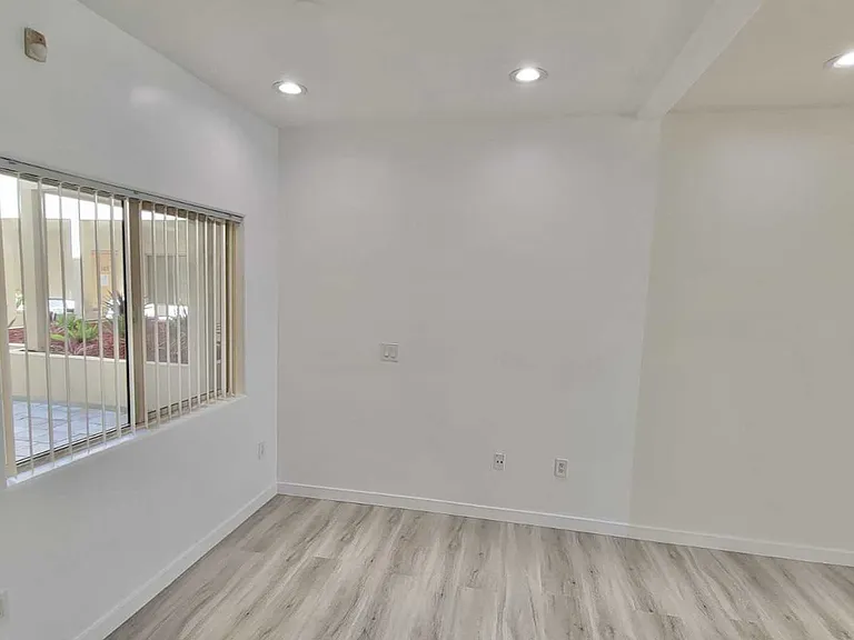 Fruitland Dr — Photo 30