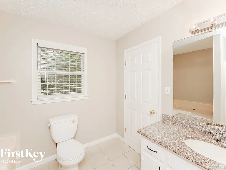 4945 Bent Creek Ct — Photo 13
