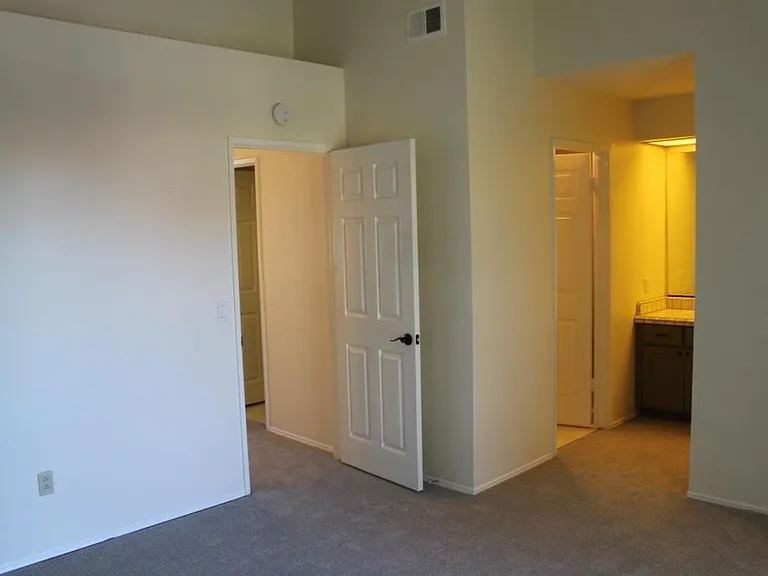 6822 Briarwood Dr — Photo 8