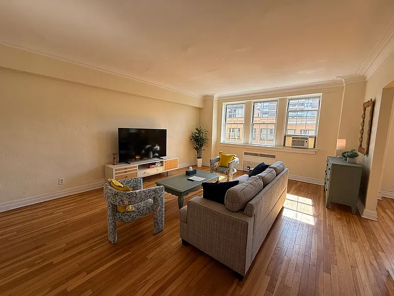New King Edward Apartments — Photo 433