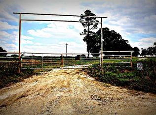 583 Alamo Rd, Montague, TX 76251