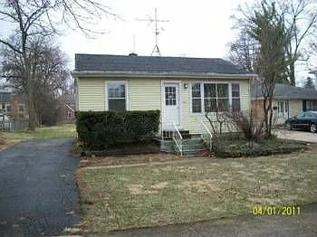 301 Elm St photo 1