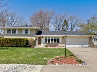 1434 Hartmann Dr, Schaumburg, IL 60193