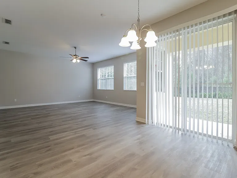 9540 Piccadilly Sky Way — Photo 6
