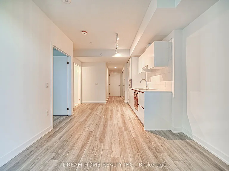 230 Simcoe St #1921 — Photo 8