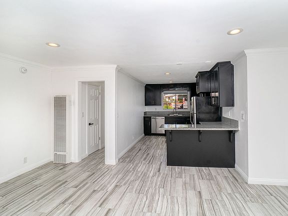 2nd image of 376 Avenue 57 Unit 3