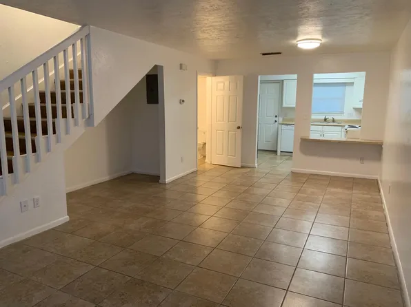 6029 SW 12th Pl, Gainesville, FL 32607