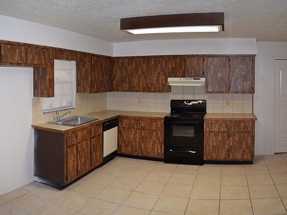 4th image of 2331 NE 41st St
