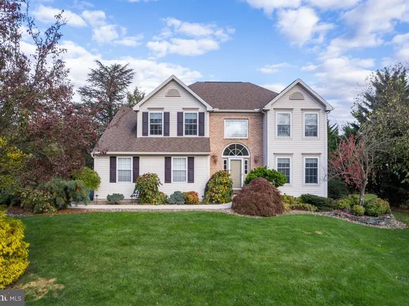 188 Valley Dr, Reading, PA 19606