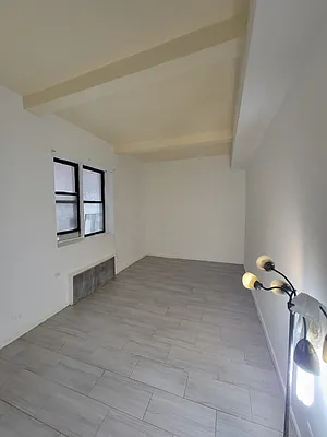 Rented by HFF Realty LLC | media 2