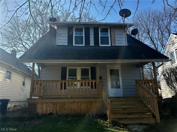 956 Hunt St, Akron, OH 44306