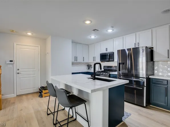 10806 Mystic Shore Ave, Las Vegas, NV 89166