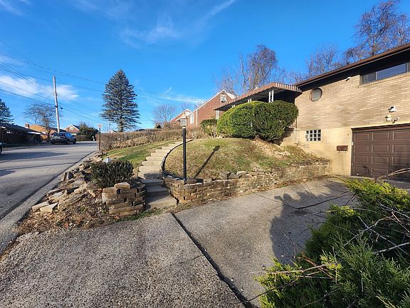 2nd image of 143 S Joslyn Dr