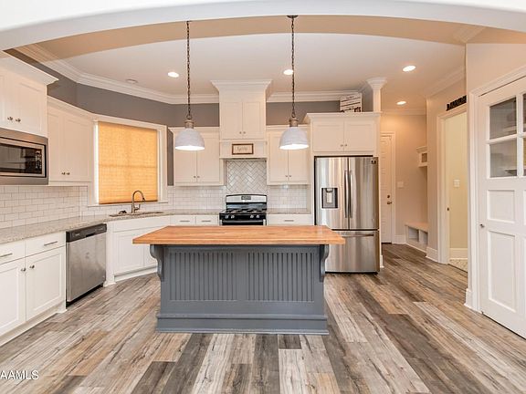 5th image of 208 Gentle Island Dr