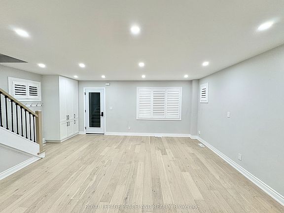 5th image of 47 Chamberlain Ave
