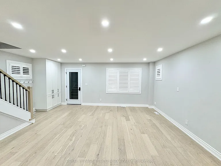 47 Chamberlain Ave — Photo 5